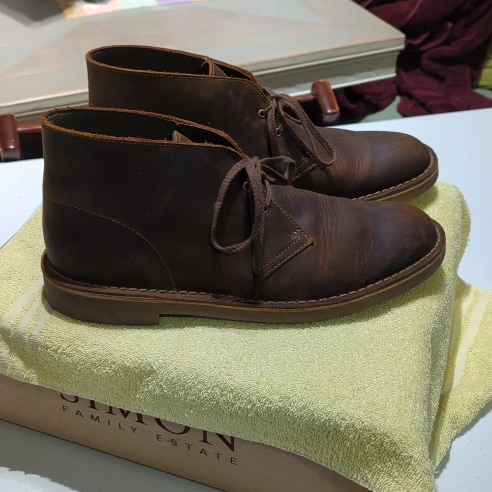 Classic Clark's Brown Leather Men's Boots.. Very Nice!! Bought New ..12M